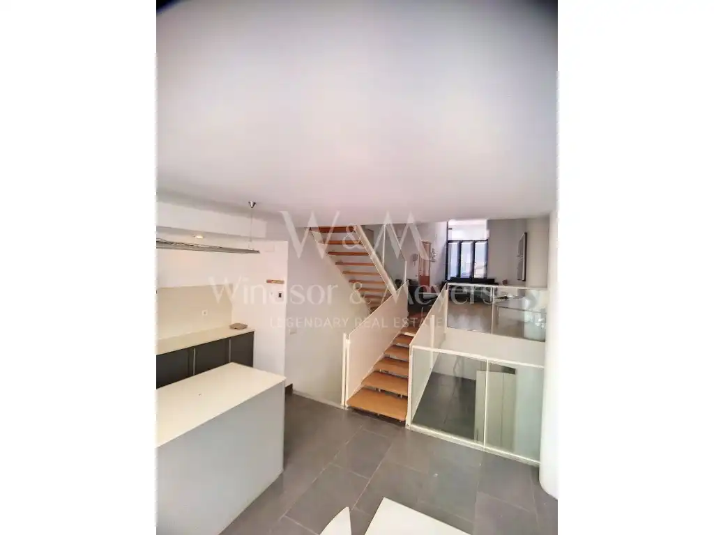 Vista exterior de Piso en venta en L'Hospitalet de Llobregat