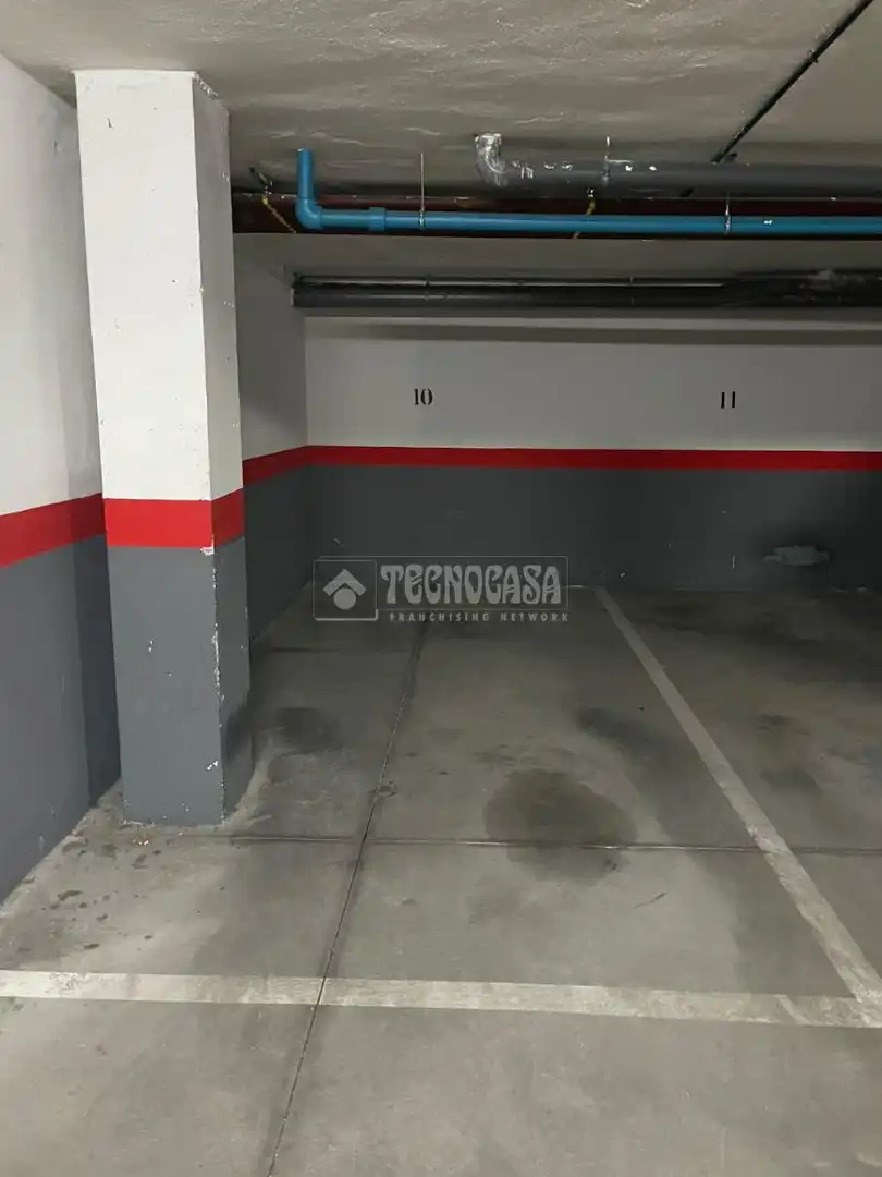 Parking de Piso en venta en Humanes de Madrid con Calefacción, Trastero y Balcón