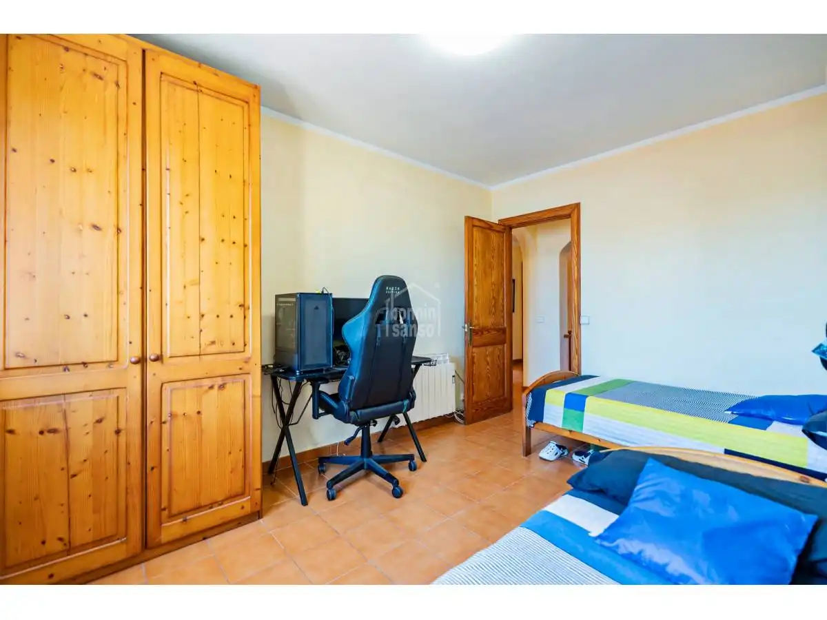 Dormitori de Casa o xalet en venda en Es Castell amb Calefacció, Jardí privat i Terrassa