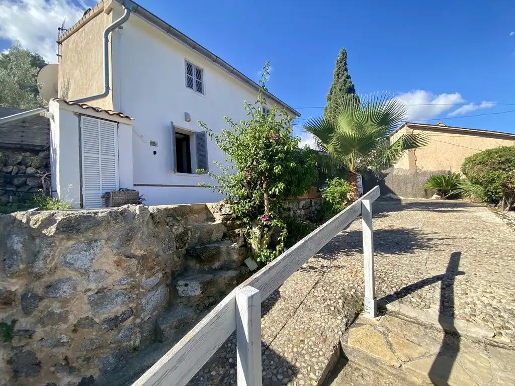 Vista exterior de Finca rústica en venda en Andratx amb Aire condicionat, Jardí privat i Terrassa