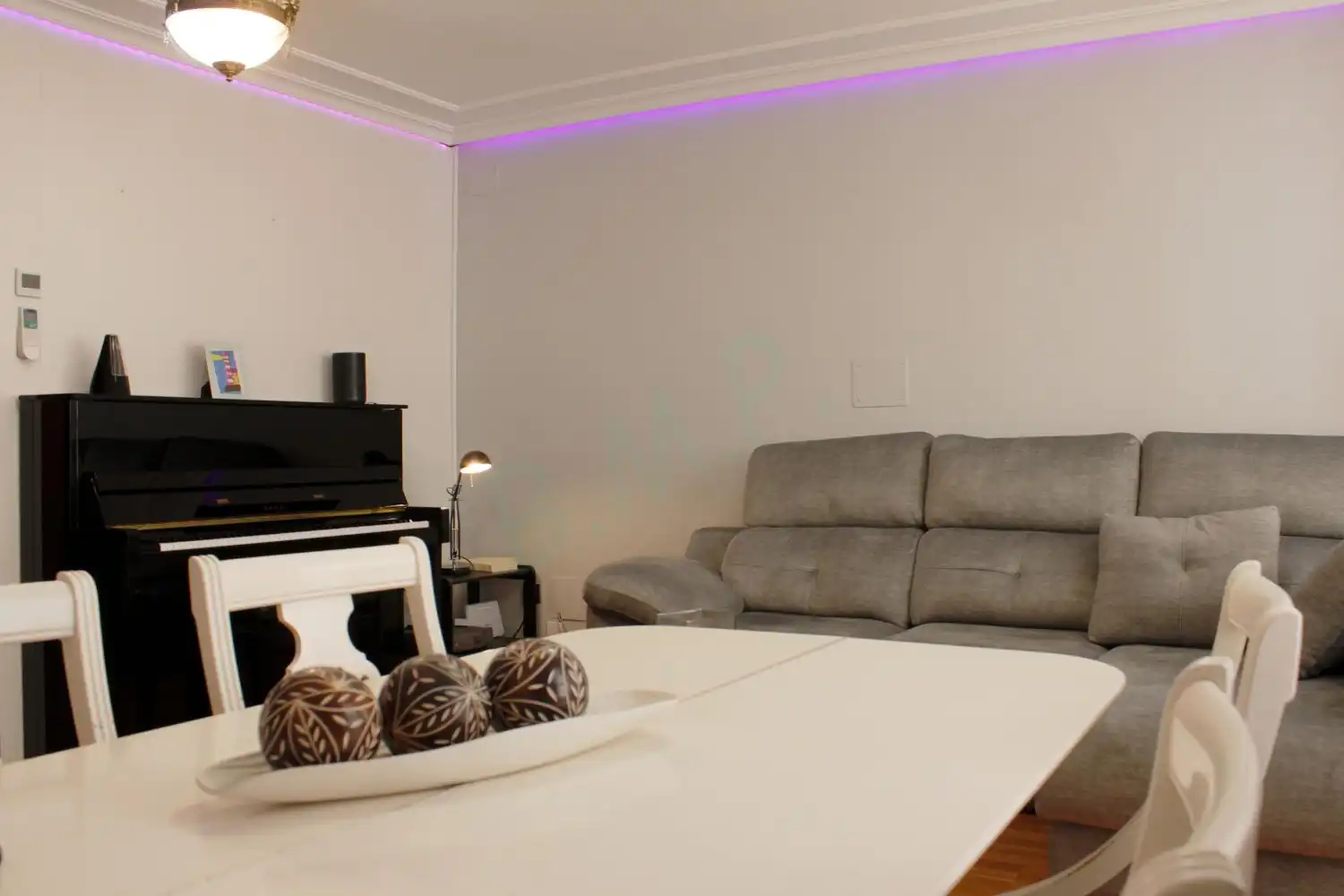 Wohnzimmer von Einfamilien-Reihenhaus zur Miete in Albacete mit Klimaanlage, Heizung und Terrasse