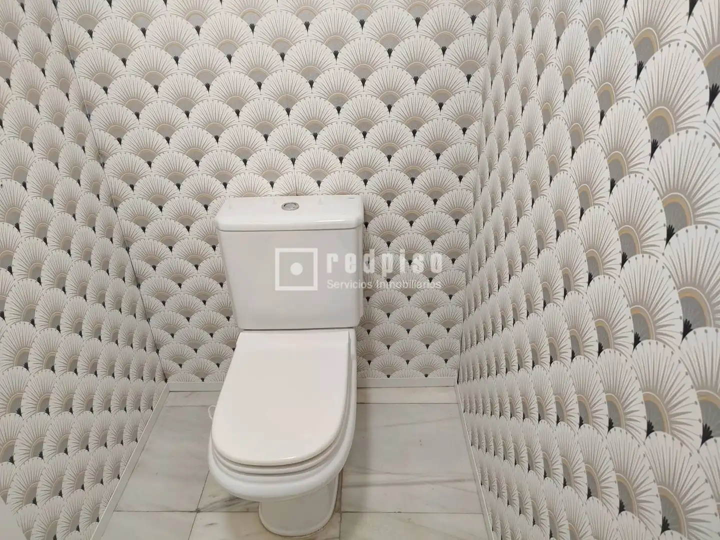 Baño de Oficina de alquiler en Alcalá de Henares con Aire acondicionado y Calefacción