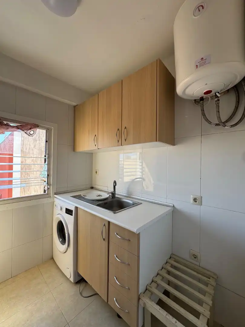 Küche von Wohnung zum Verkauf in Salou mit Klimaanlage und Heizung