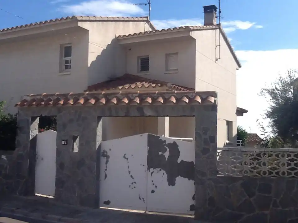 Chalet con piscina en venta en Carrer del Migjorn