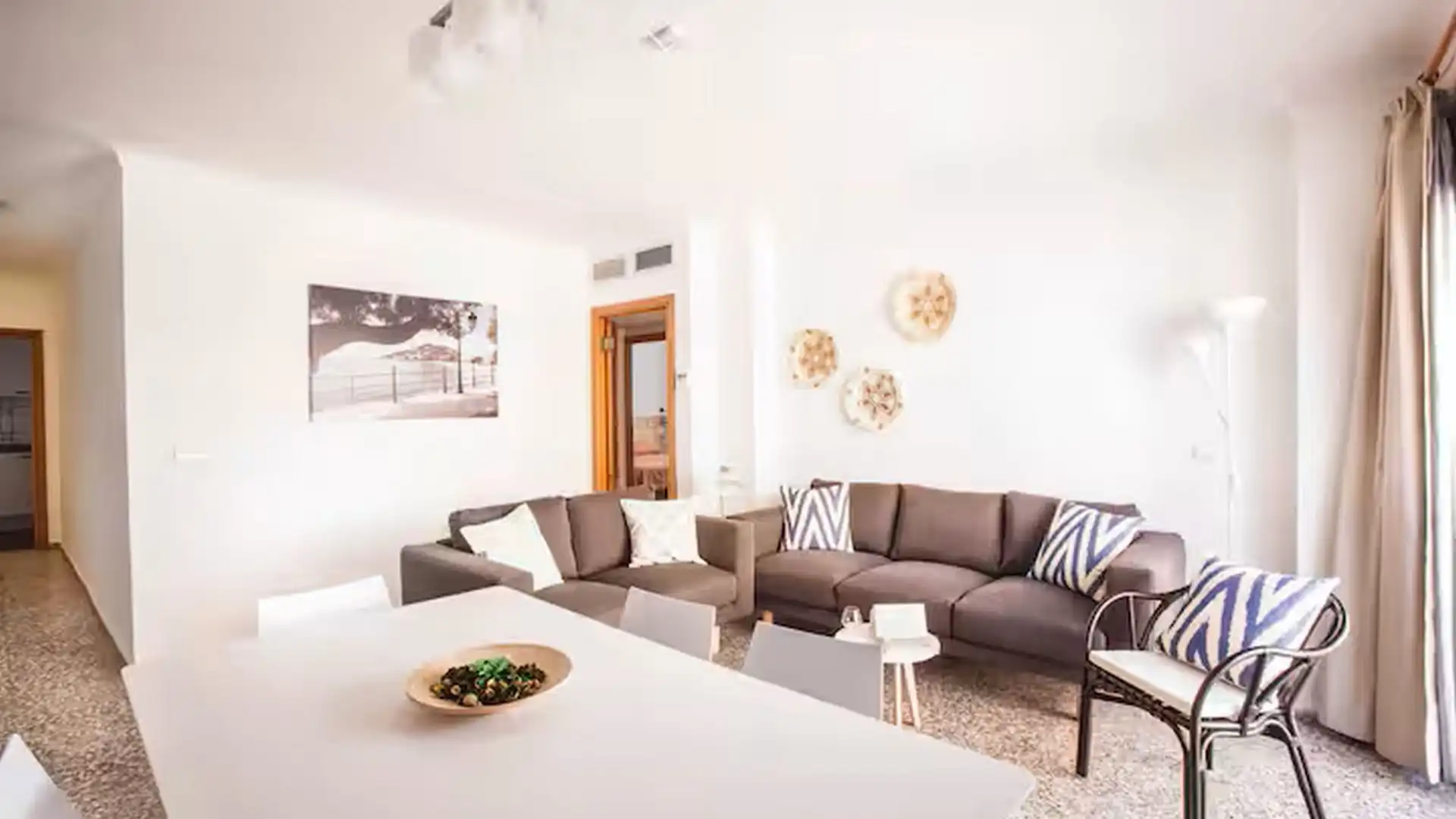 Sala de estar de Apartamento de alquiler en Santa Eulària des Riu con Aire acondicionado, Calefacción y Jardín privado