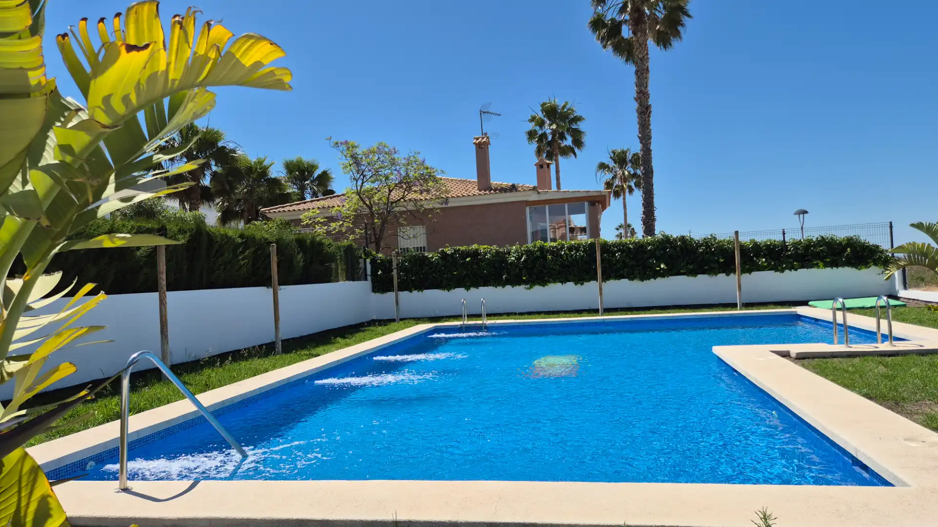 Piscina de Casa o chalet en venta en Busot con Aire acondicionado, Calefacción y Jardín privado
