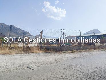 Terreny residencial en venda a Calle Málaga