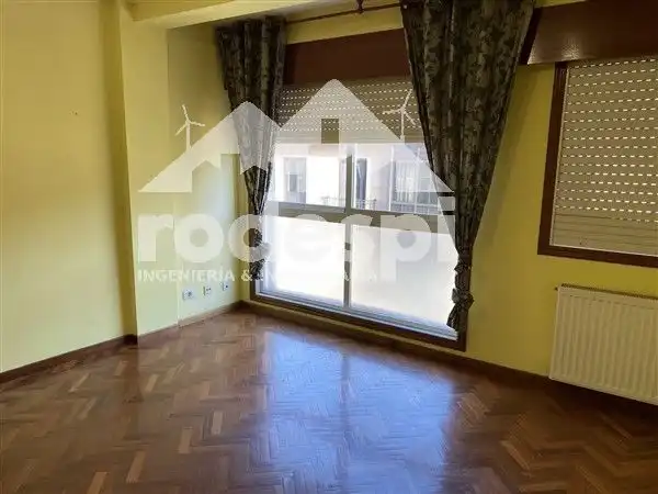 Wohnung zur Miete in Ribadavia mit Heizung und Abstellraum