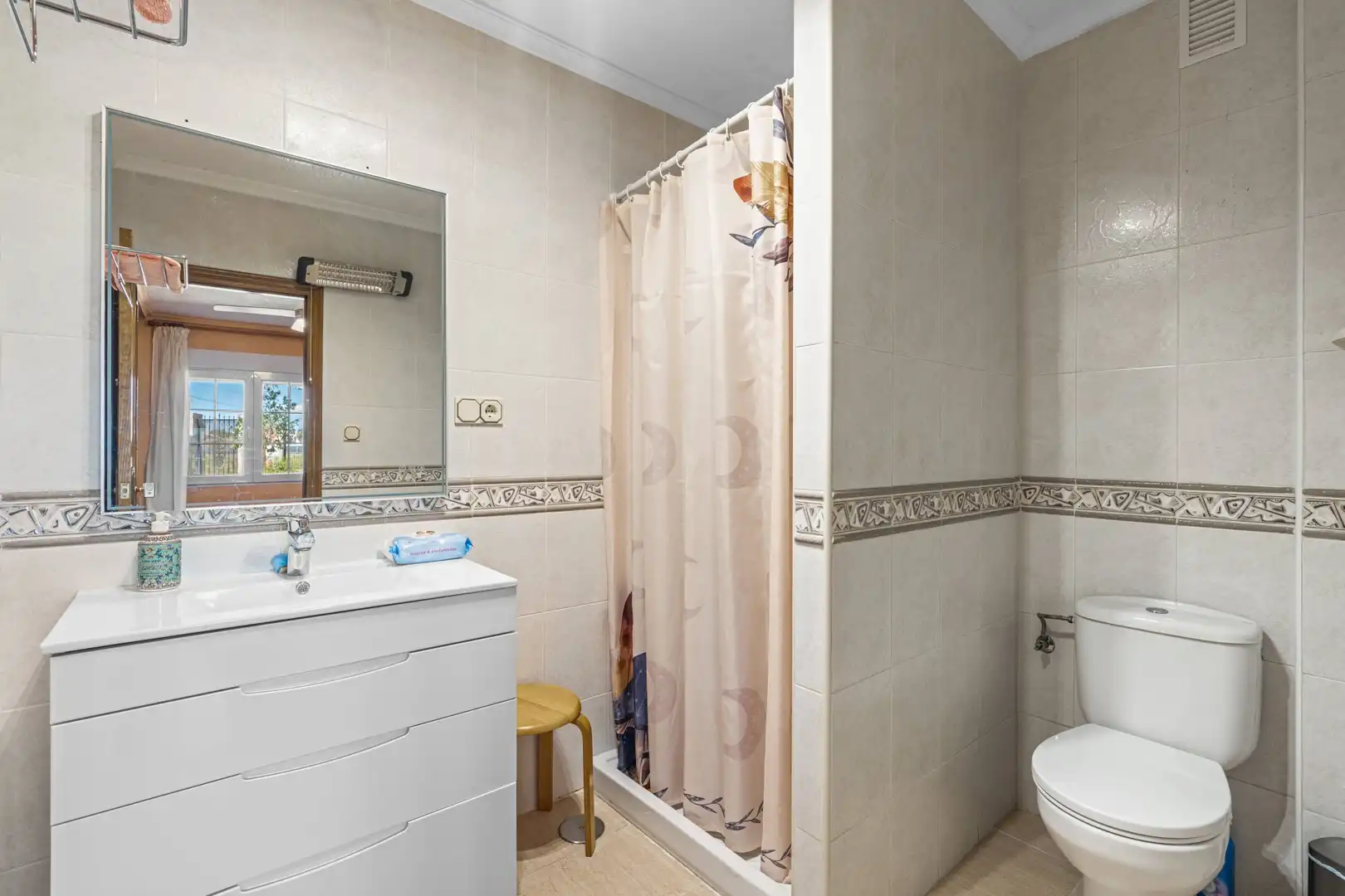 Bany de Casa o xalet en venda en Elche / Elx amb Aire condicionat, Jardí privat i Terrassa