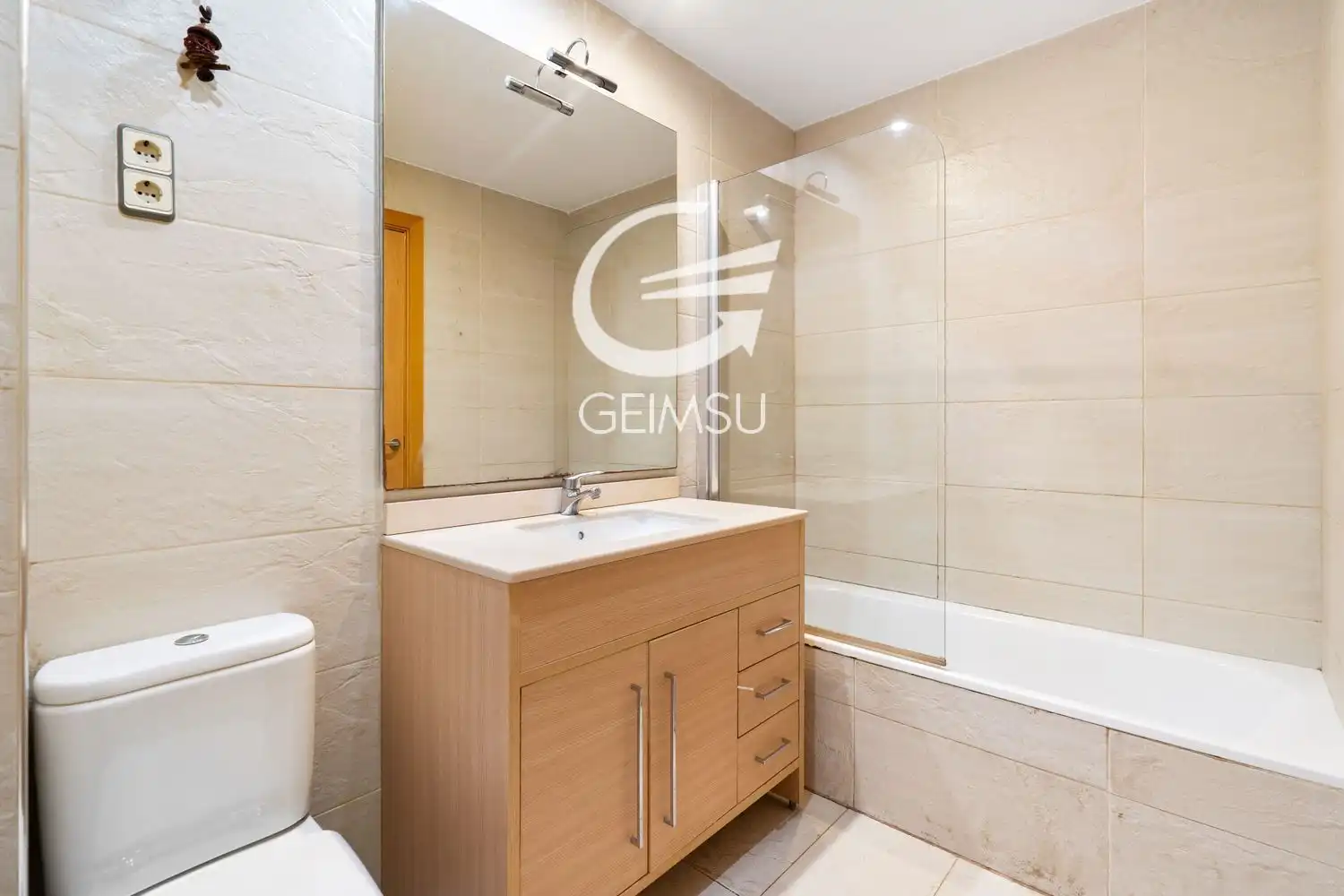 Baño de Piso en venta en Barcelona con Aire acondicionado y Terraza