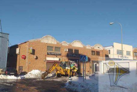 Nave industrial en Venta en CL PICO DE LA MIRA (DEL)  en El Arroyo - La Fuente