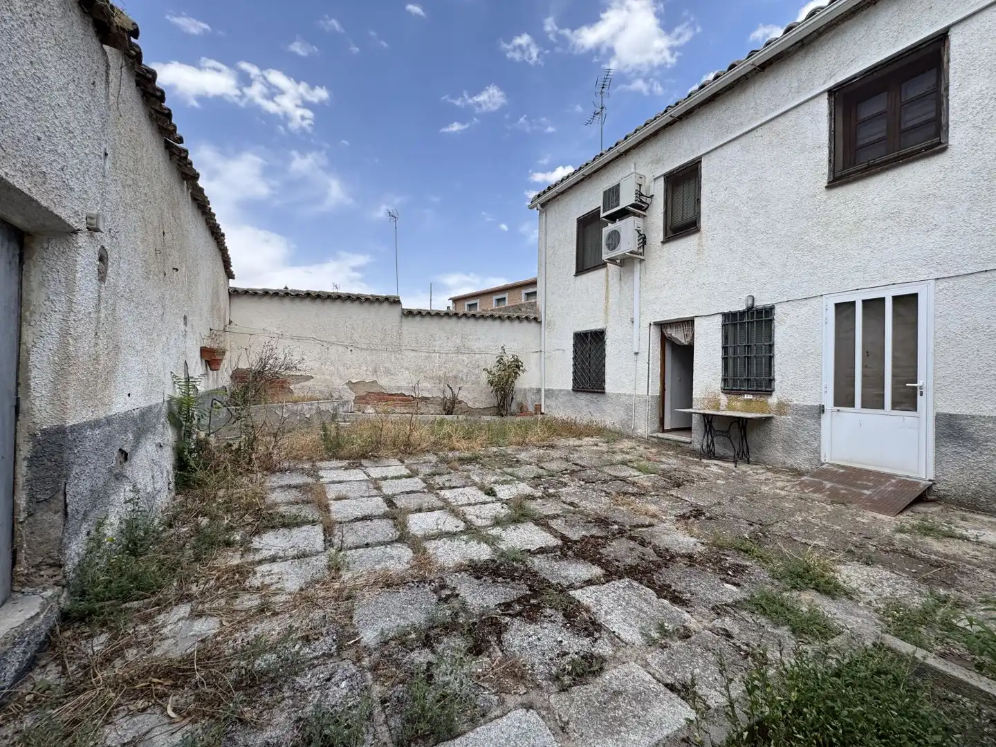 Vista exterior de Casa o xalet en venda en Las Ventas Con Peña Aguilera amb Calefacció