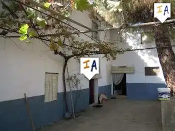 Casa rústica amb piscina en venda a Alcalá la Real