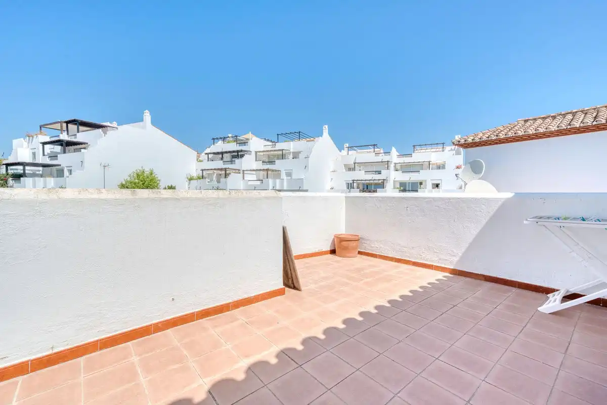 Terrassa de Casa adosada en venda en Estepona amb Jardí privat, Terrassa i Piscina comunitària
