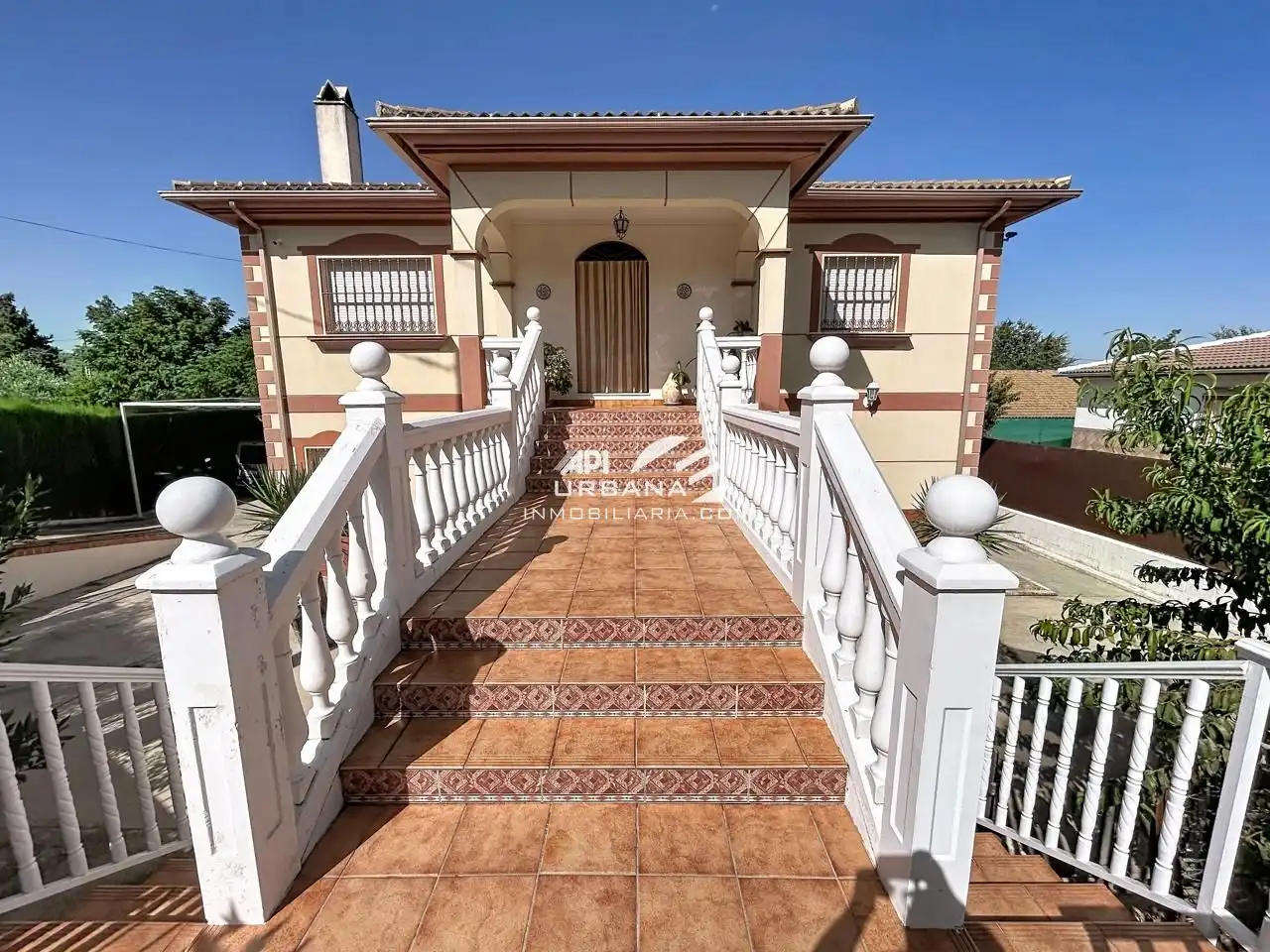 Exterior view of Houses for sale in Cabra  with Air Conditioner, Private garden and Terrace