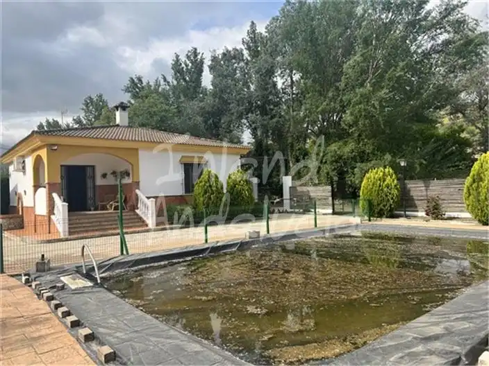 Xalet amb piscina en venda a Priego de Córdoba
