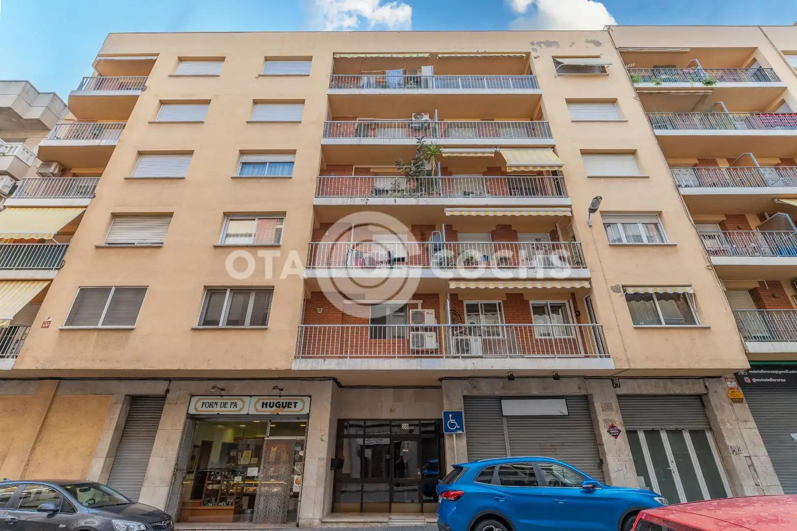 Vista exterior de Pis en venda en Reus amb Aire condicionat, Calefacció i Terrassa