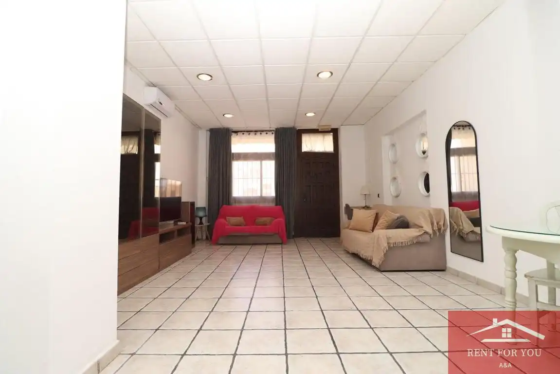 Erdgeschosswohnung zur Miete in Centro, imagen 4
