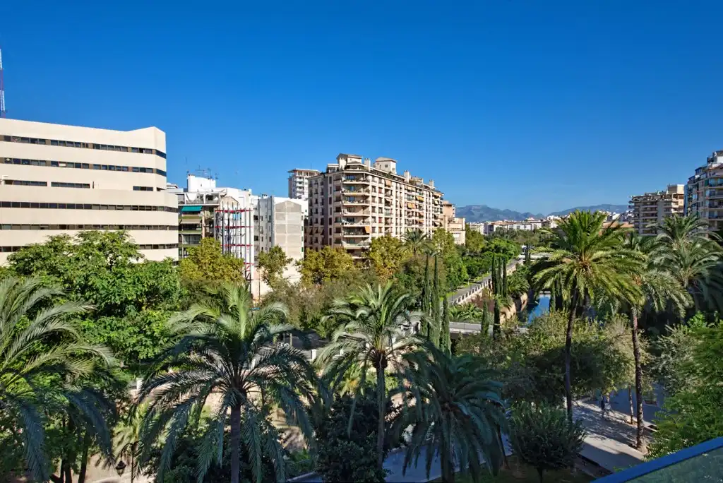 Außenansicht von Wohnungen zum Verkauf in  Palma de Mallorca mit Heizung und Terrasse