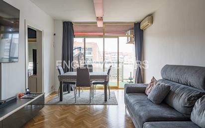 Living room of Apartment for sale in  Barcelona Capital  with Air Conditioner, Heating and Parquet flooring