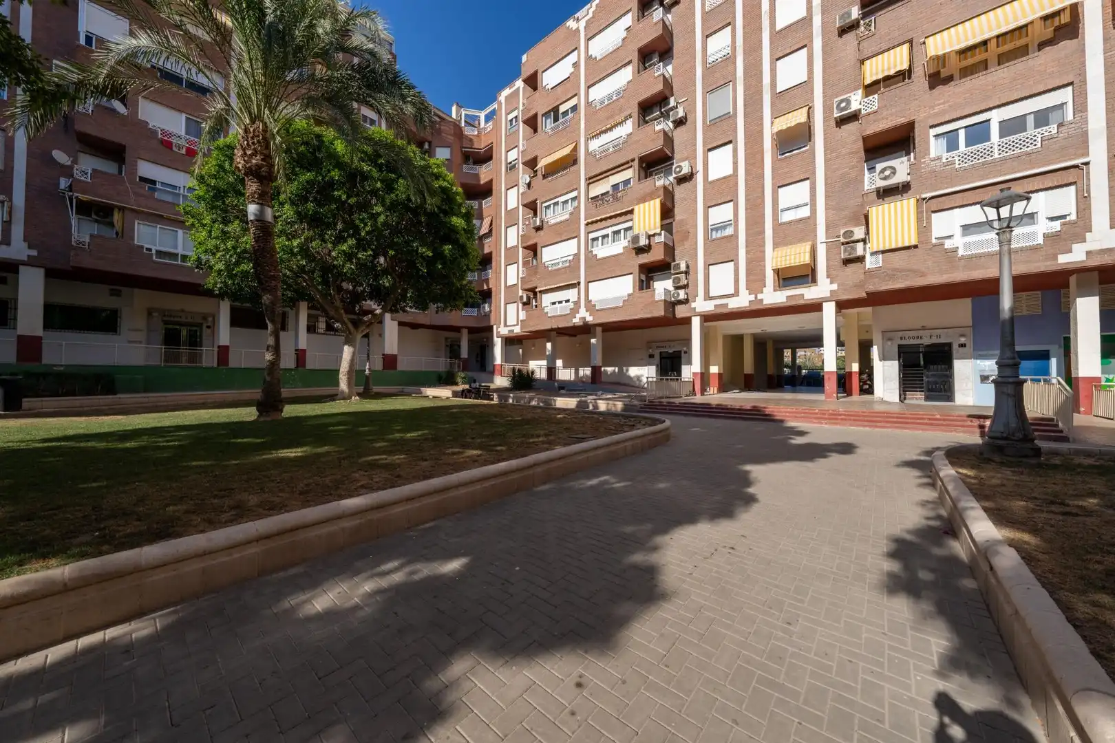 Exterior view of Flat for sale in Almería  with Air Conditioner, Storage room and Balcony