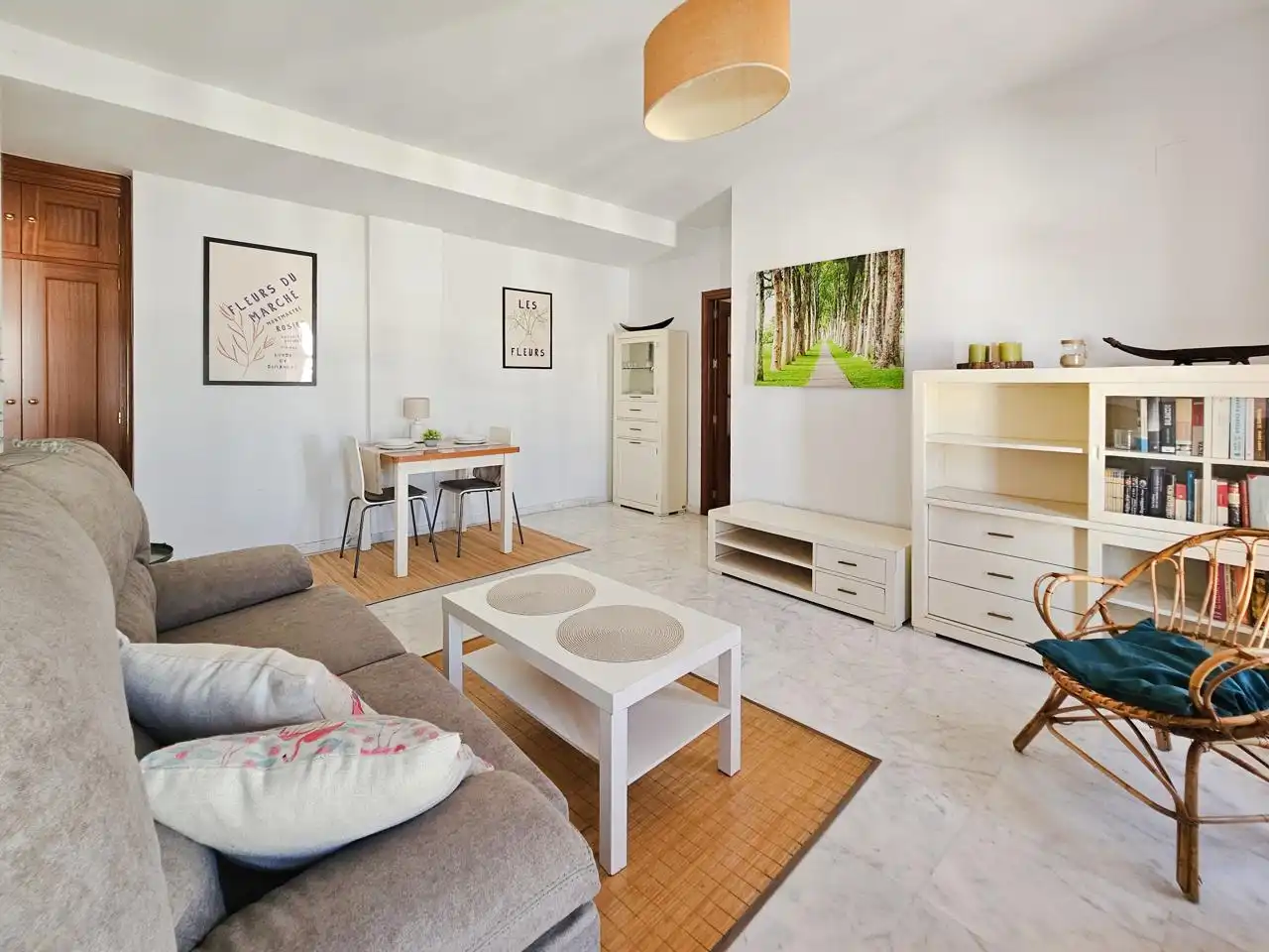 Living room of Flat for rent in Alcalá de Guadaira  with Air Conditioner, Furnished and Balcony