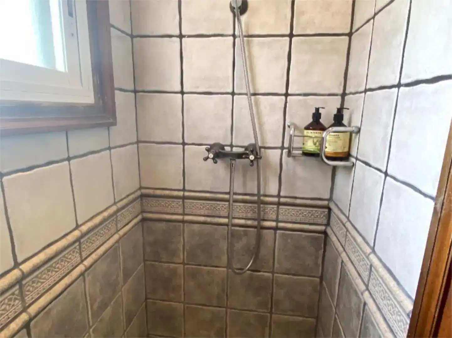Badezimmer von Wohnung zur Miete in Sitges mit Klimaanlage, Schwimmbad und Balkon