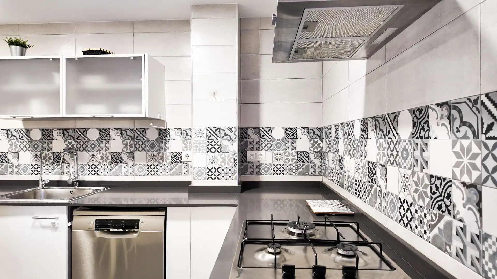 Cuina de Apartament de lloguer en Valencia amb Aire condicionat, Calefacció i Terrassa