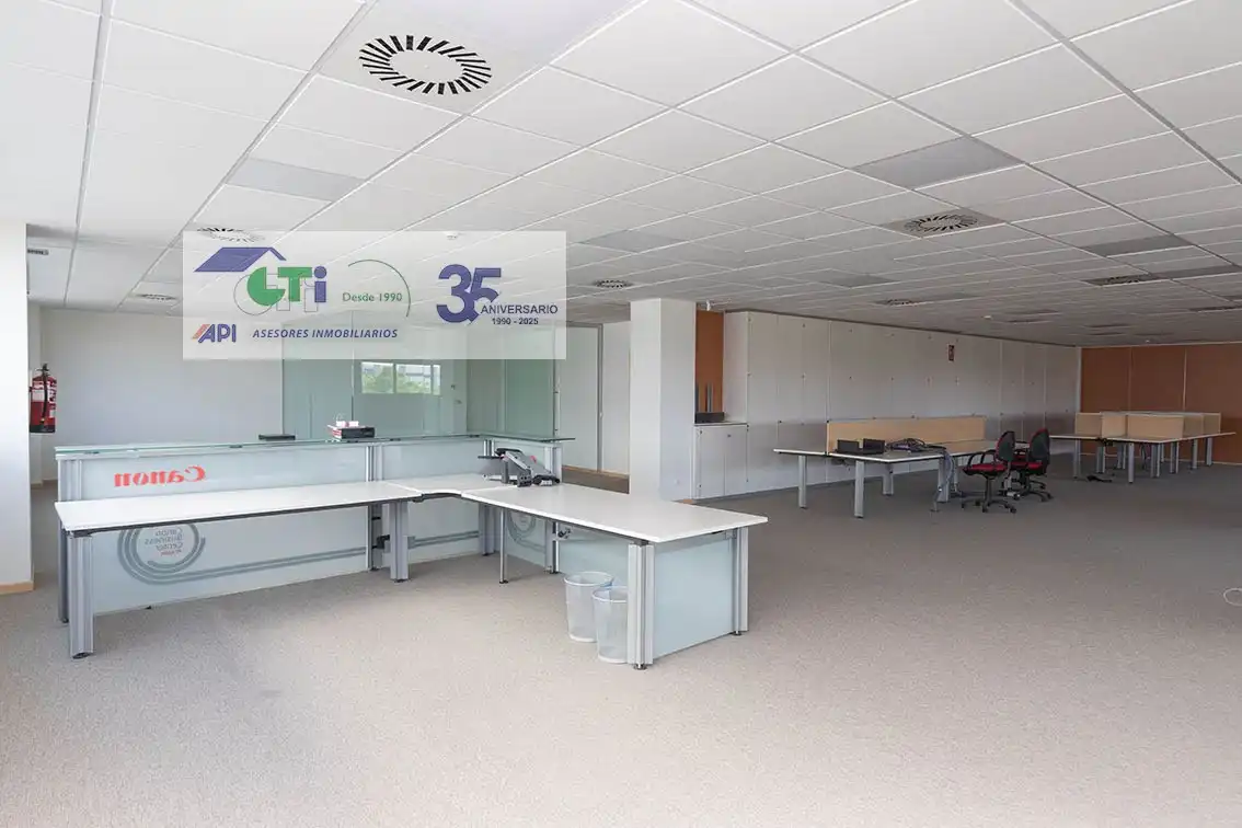 Office space to rent in C/Bari, imagen 24