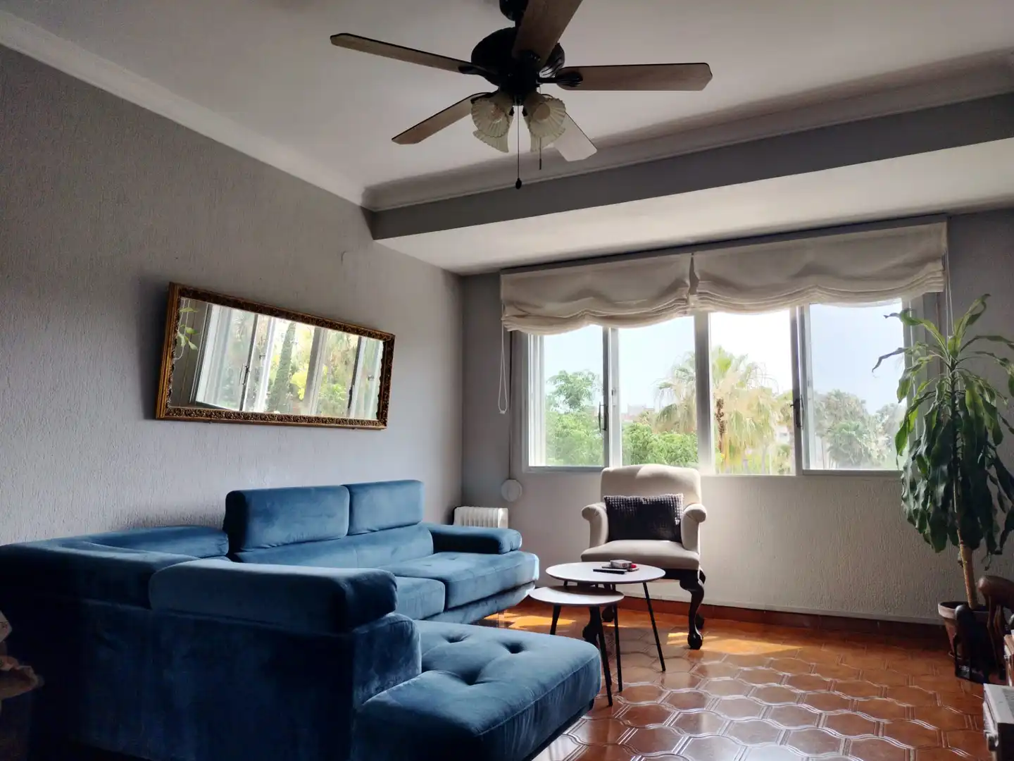 Sala d'estar de Pis en venda en Cádiz amb Terrassa, Moblat i Forn