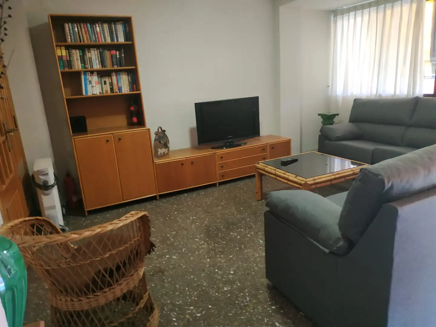 Sala de estar de Piso de alquiler en Valencia con Amueblado, Horno y Lavadora