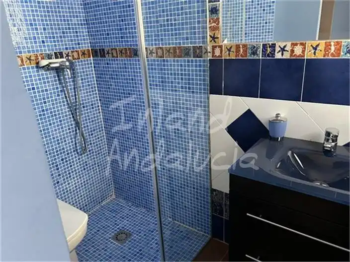 Baño de Casa adosada en venta en Frailes con Terraza y Internet
