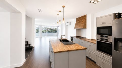 Foto 2 de Casa adosada en venta en Calle de Suecia, Nueva Torrequebrada, Benalmádena