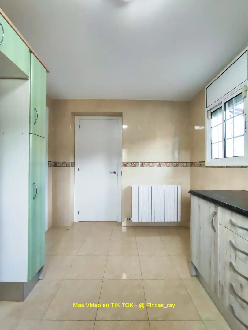 Cocina de Casa o chalet en venta en Bigues i Riells del Fai con Calefacción, Jardín privado y Terraza