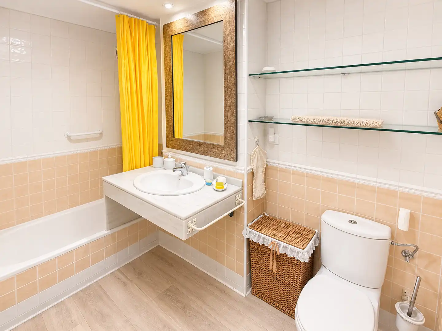 Bathroom of Apartments for rent in Altea  with Air Conditioner, Heating and Terrace