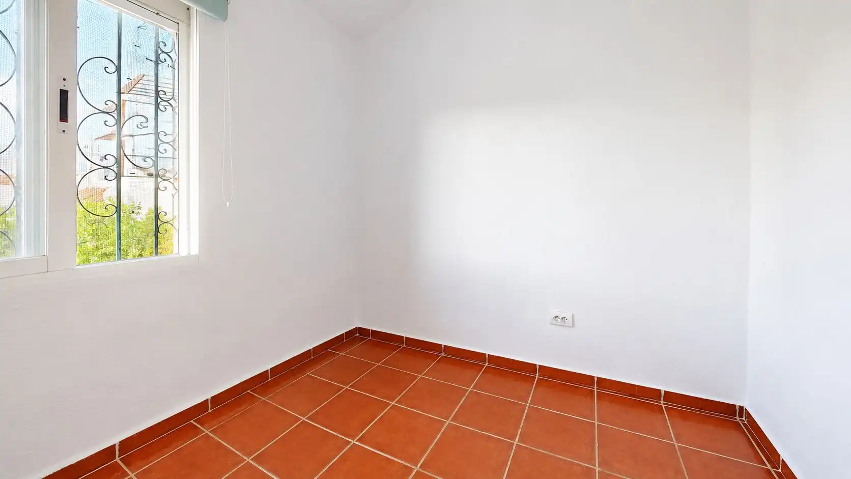 Habitación de Casa adosada en venta en Estepona con Piscina comunitaria