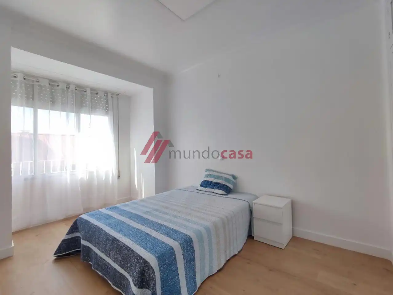 Schlafzimmer von Wohnung zur Miete in Narón mit Heizung und Möbliert