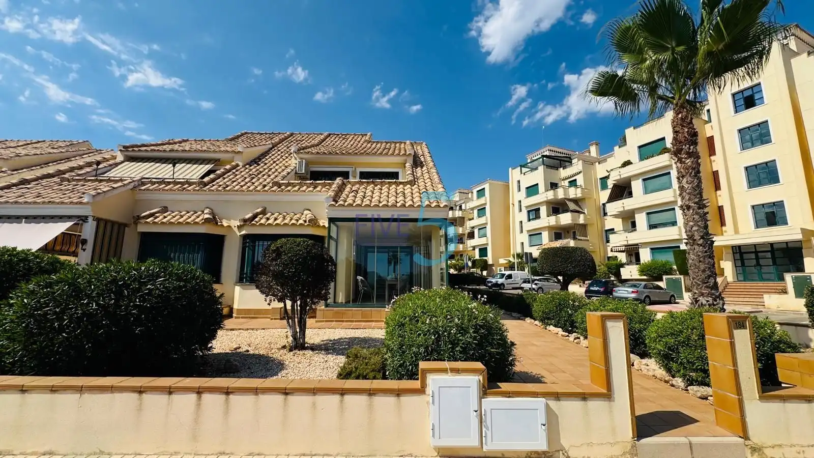 Adosado con piscina en venta en Orihuela Costa