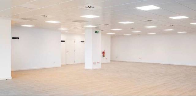 Nave industrial en Alquiler en Carrer de Femades, 88 en Centre