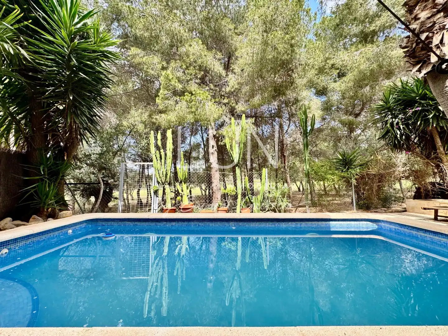Casa aparellada amb piscina en venda a Altorreal - El Chorrico, imagen 3