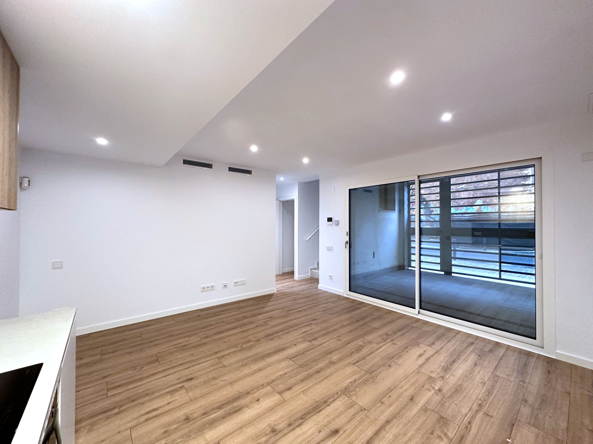 Duplex for sale in Badalona  with Air Conditioner, Heating and Parquet flooring