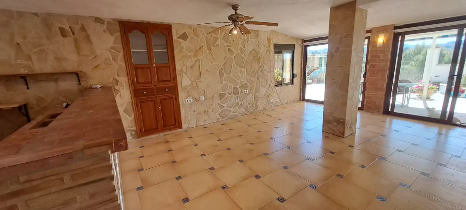 Casa adosada de alquiler en Benissa con Amueblado y Piscina comunitaria