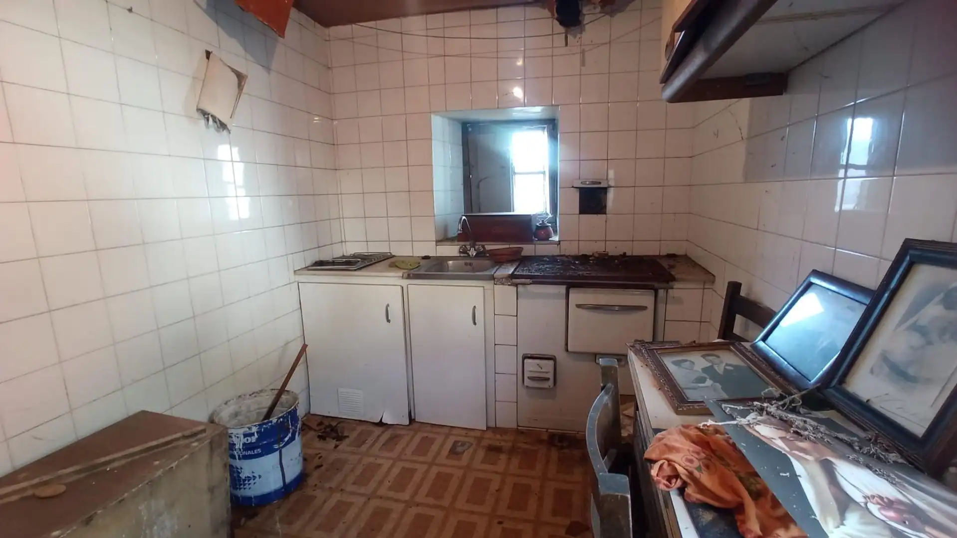 Cocina de Finca rústica en venta en Sariego con Jardín privado y Amueblado