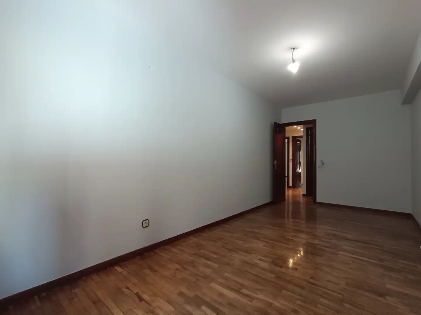Habitación de Piso de alquiler en Gijón  con Calefacción, Parquet y Terraza