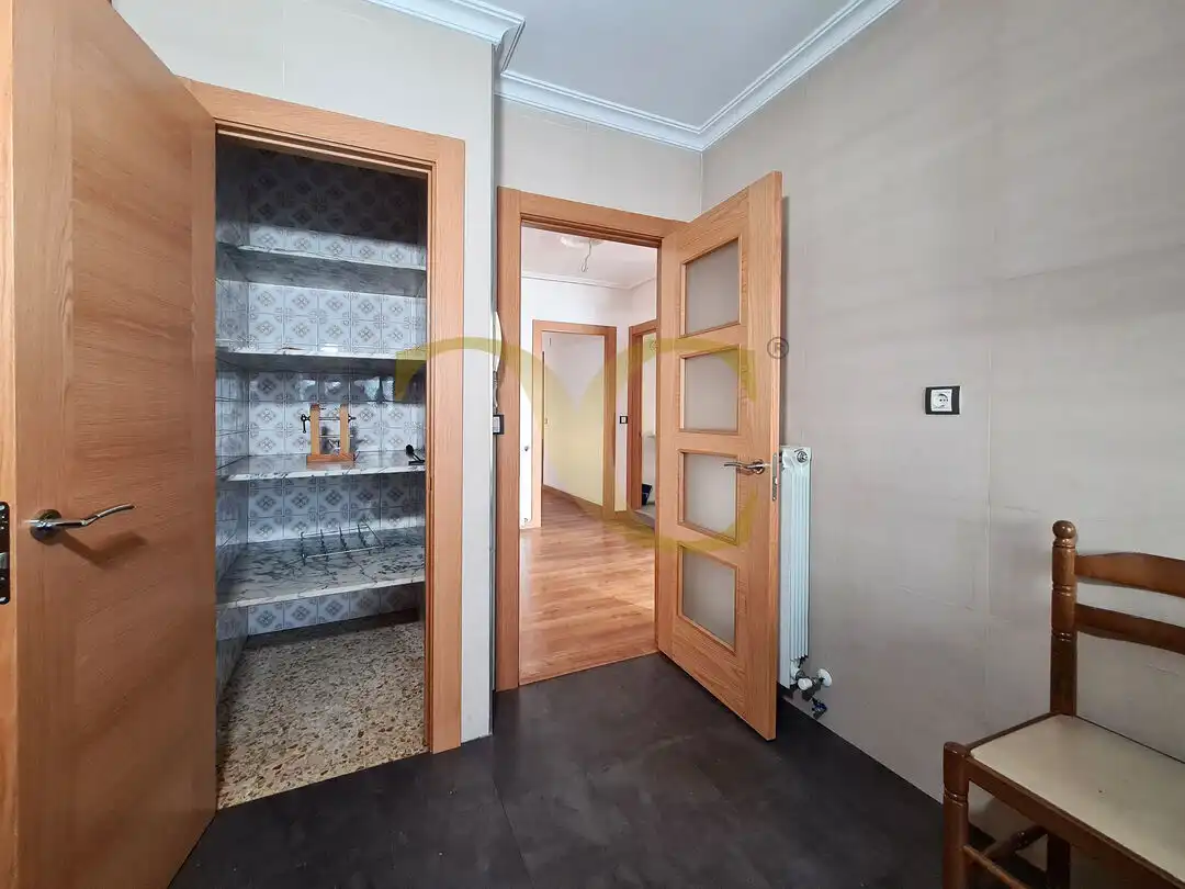 Piso con ascensor en venta en Calle de Torrevieja, imagen 5