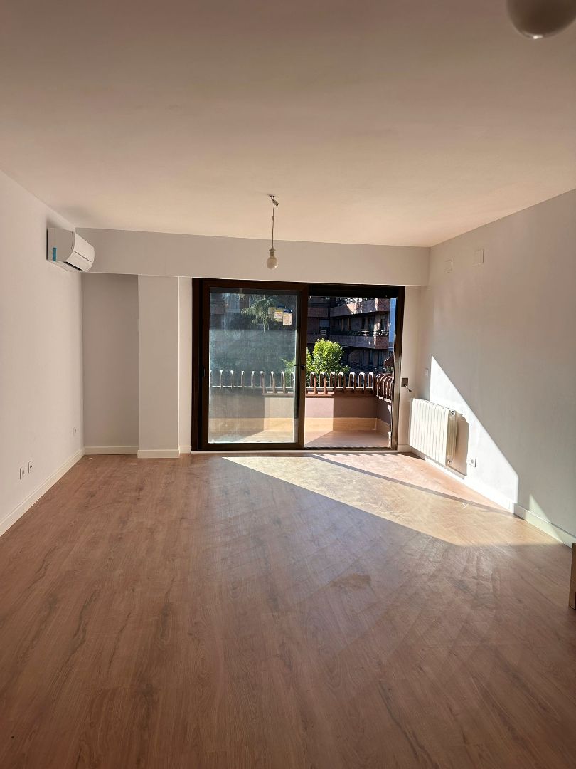 Habitación de Piso de alquiler en Pozuelo de Alarcón con Aire acondicionado, Calefacción y Terraza