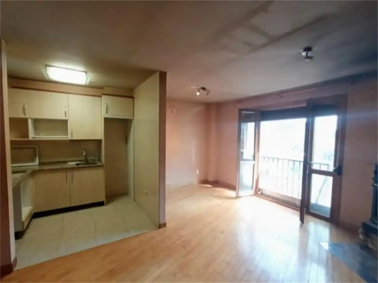 Habitación de Piso en venta en Salvatierra de Esca, Zaragoza