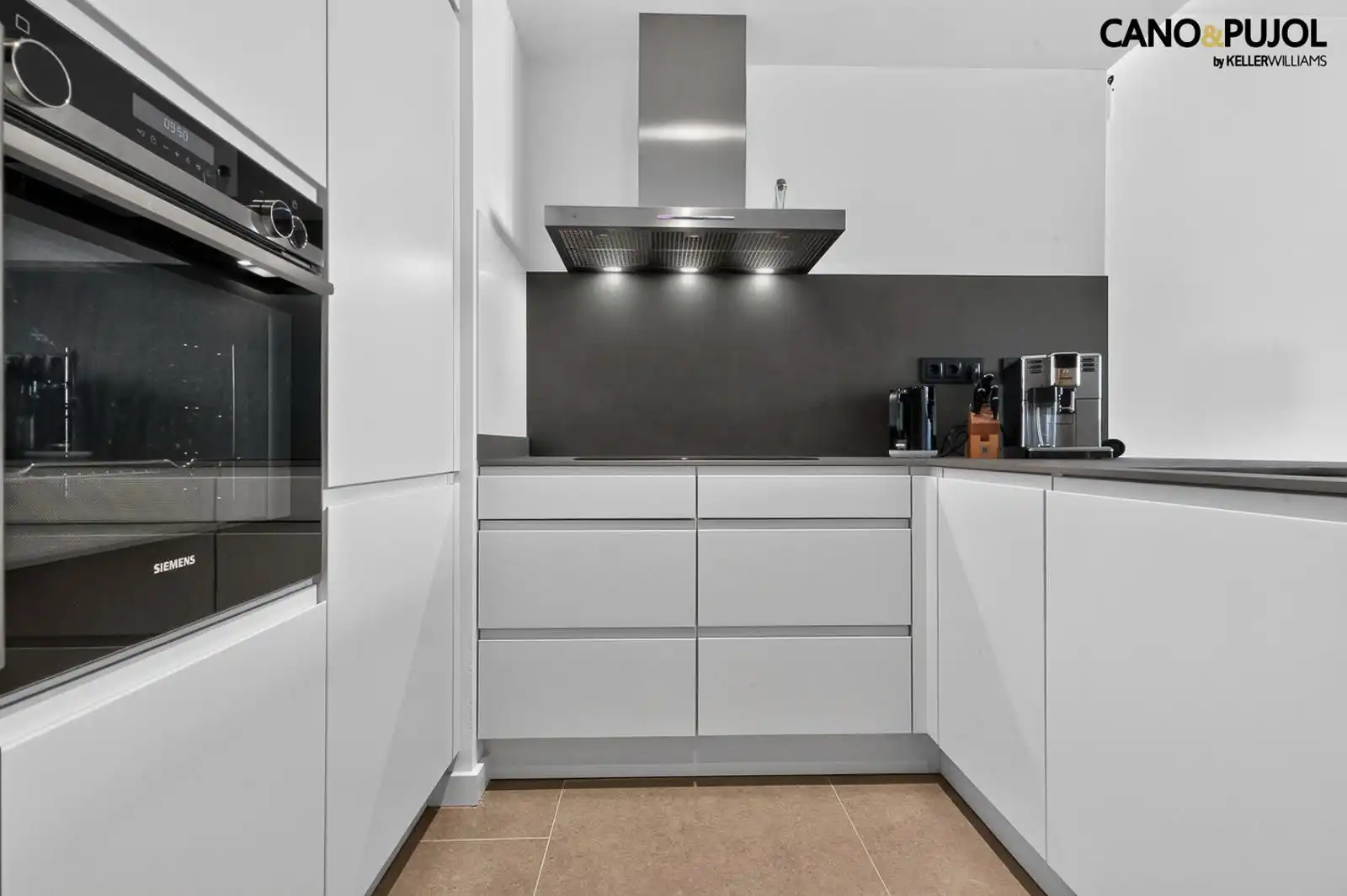 Piso con terraza en venta en josep tarradellas, imagen 9