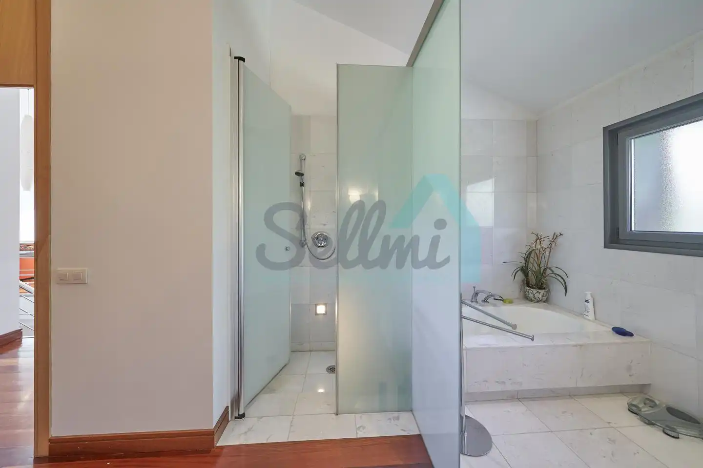 Bathroom of Houses for sale in Gozón  with Heating, Private garden and Terrace