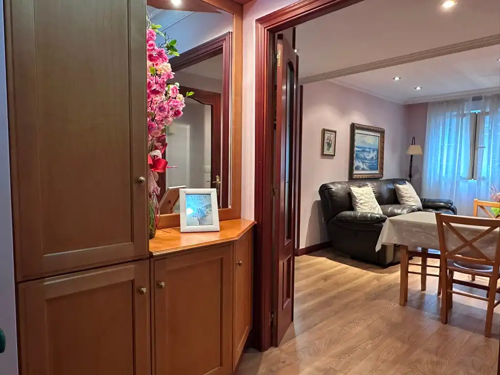 Piso en venta en Gijón  con Calefacción, Parquet y Amueblado